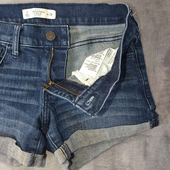 Abercrombie & fitch blue jean shorts dark wash cuffed hem 2 W26 casual preppy - Picture 5 of 9